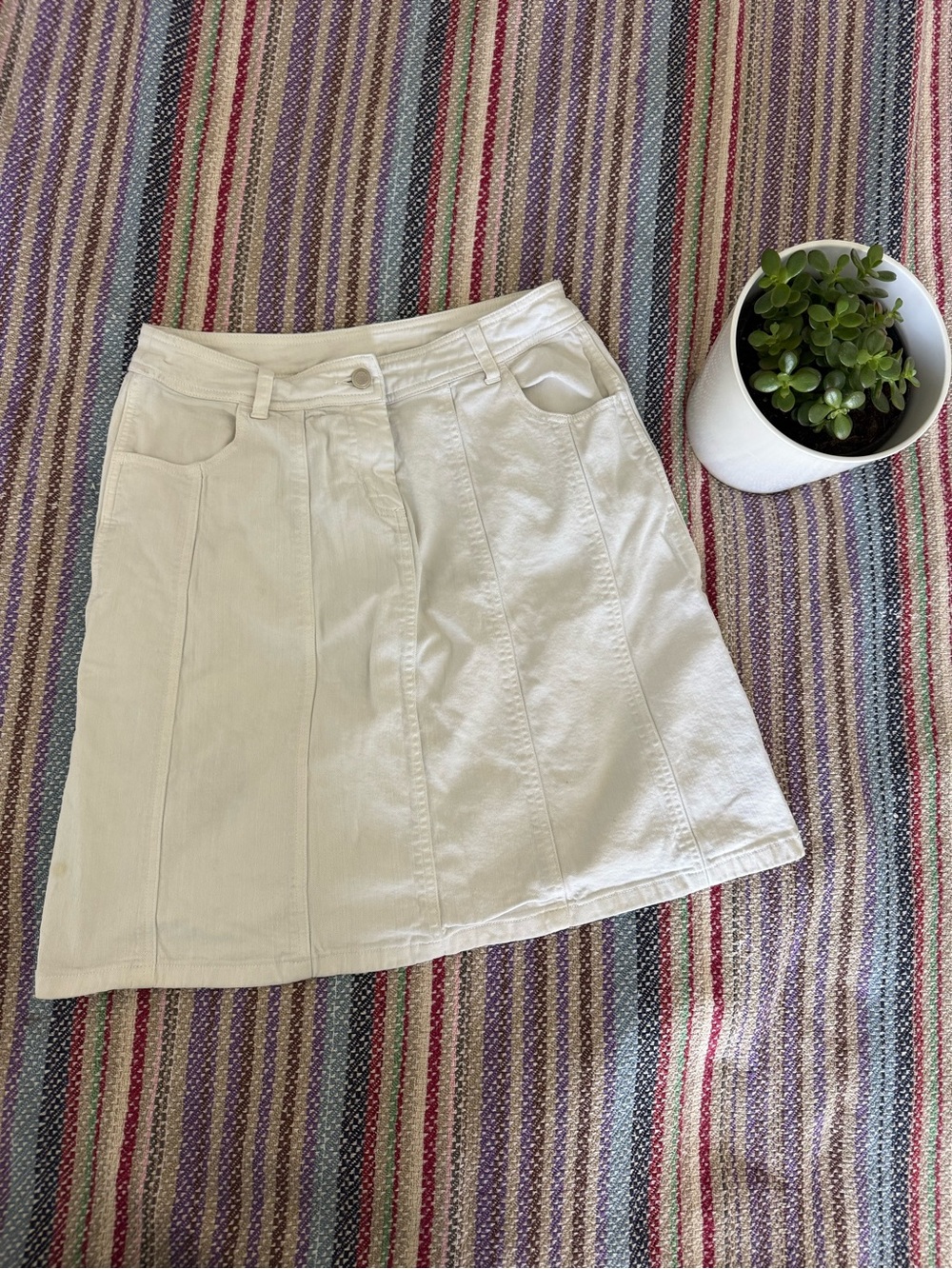 Willi Smith Cream A-Line Denim Skirt, Size 6